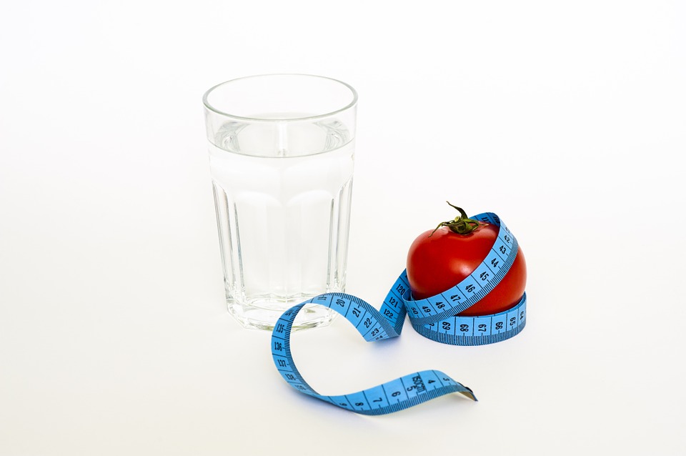 IMAGE SOURCE: https://pixabay.com/photos/tape-tomato-glas-diet-water-403592/